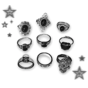 Ringar - ☆ Säljer ringar i storlekar mellan 1.5 - 1.8 cm (mer exakt på sista bilden) man kan köpa alla för 190 annars är det 25kr styck! ☆