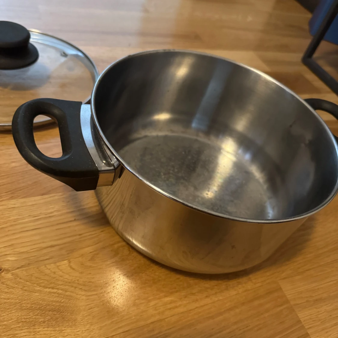 Kastrull med lock - 2