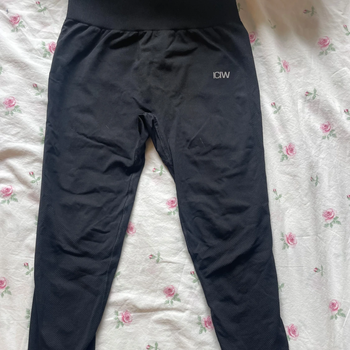 Svarta seamless tights från ICANIWILL - 2