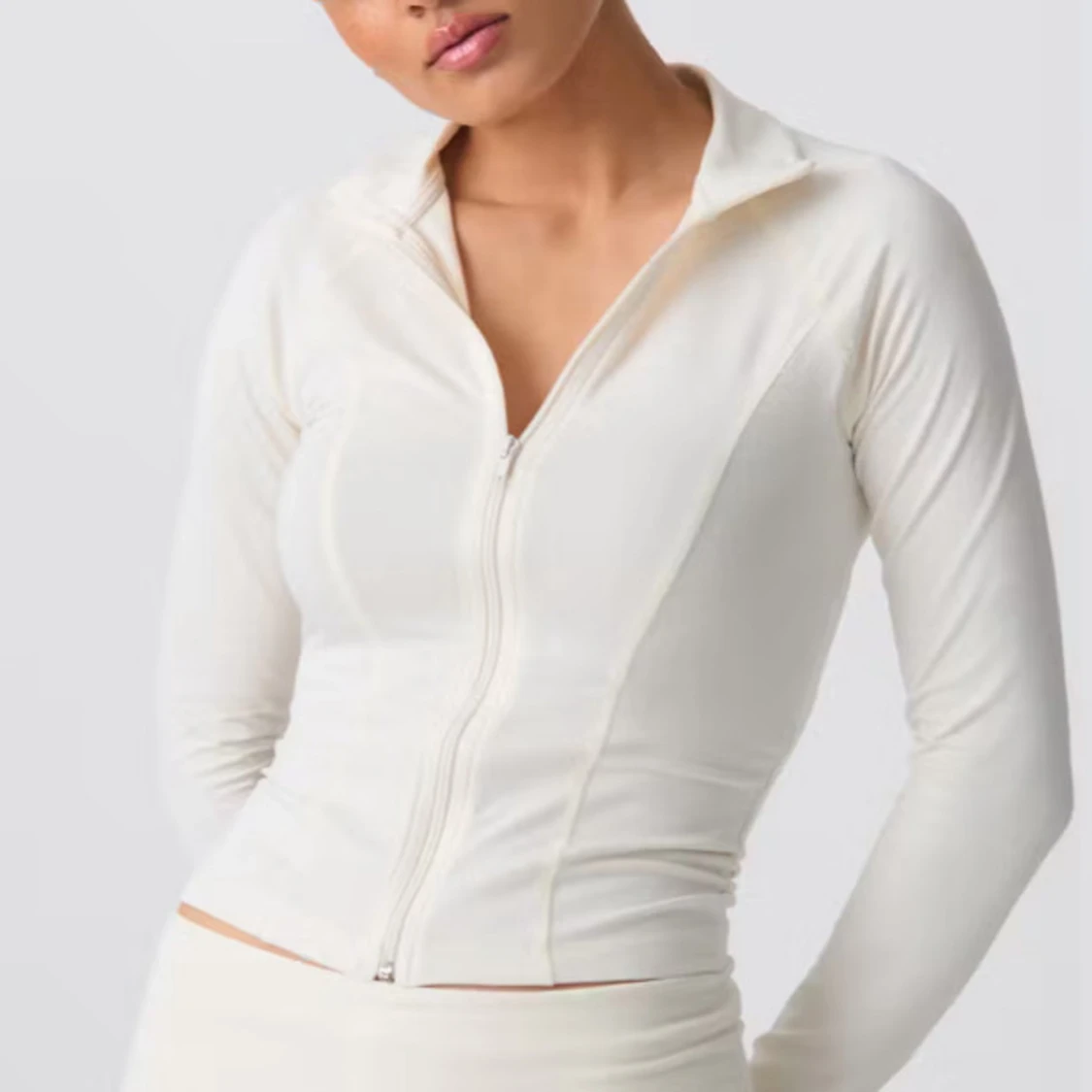 Vit croppad zip-jacka