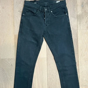 Dondup jeans  - Svarta jeans från dondup i bra skick kom dm vid frågor
