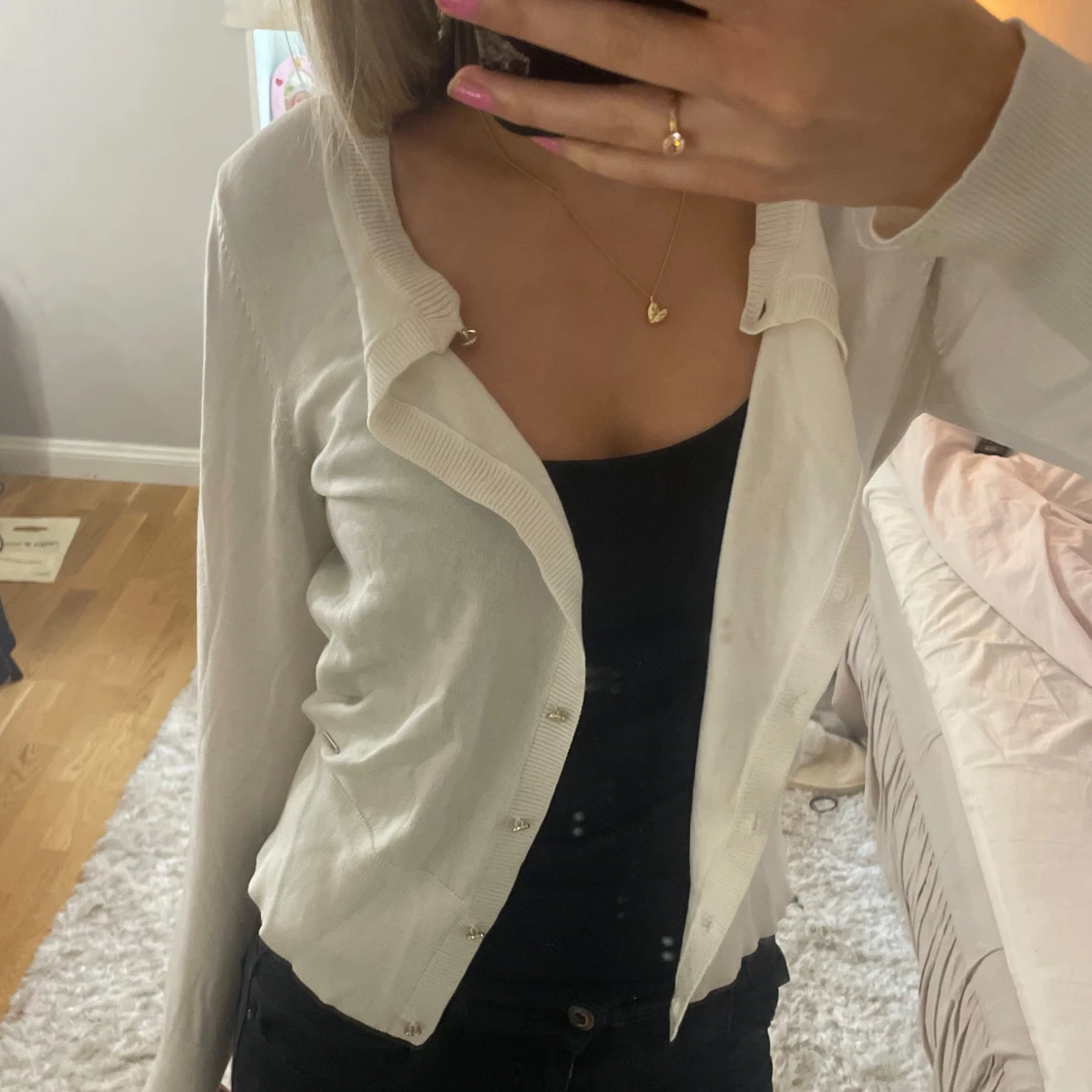 Vit kofta med knappar - 2