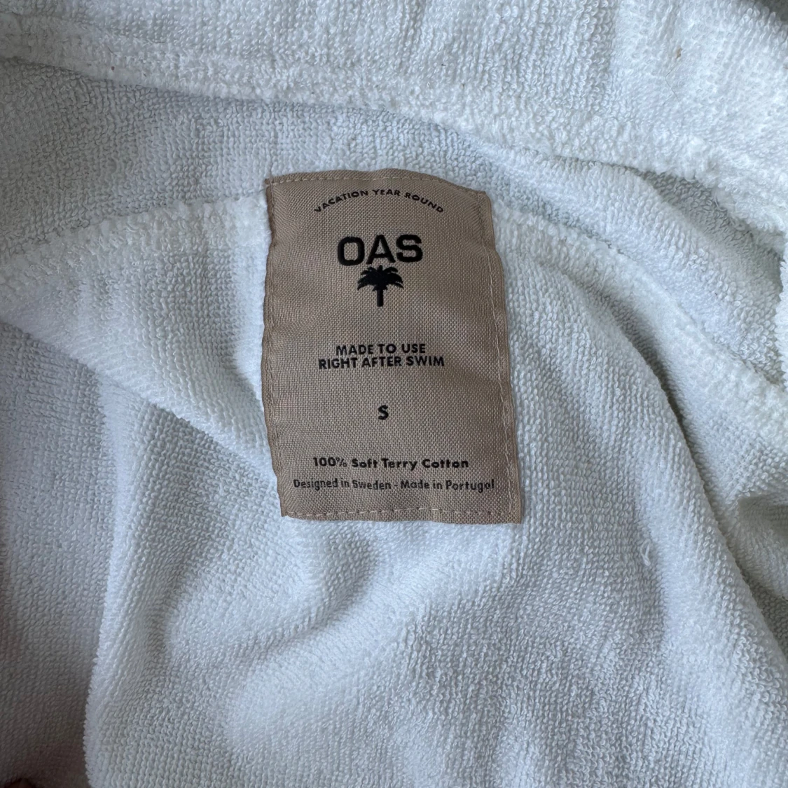 Vit frottéskjorta från OAS - 1