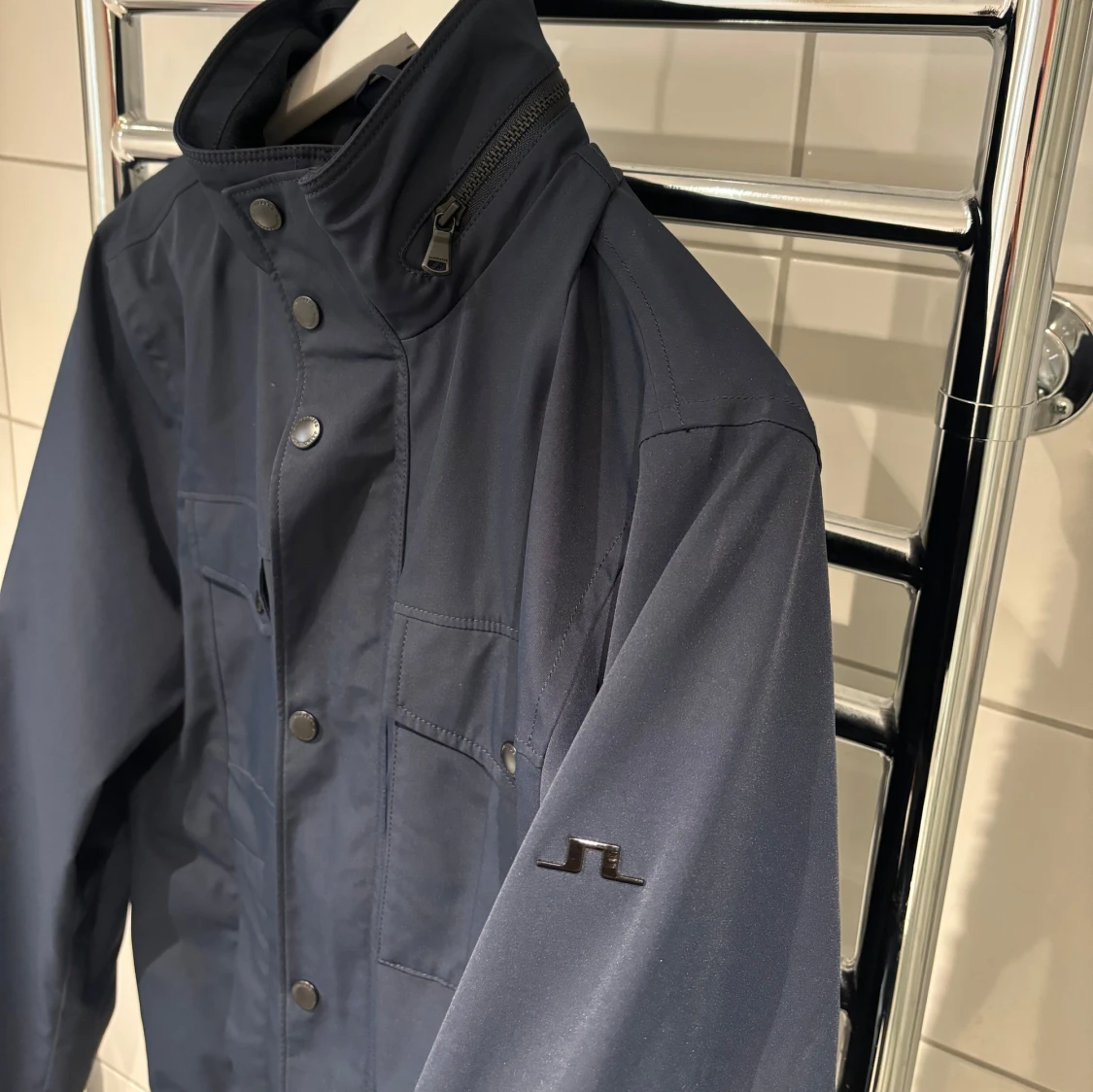 Mörkblå vindjacka från J.Lindeberg - 2