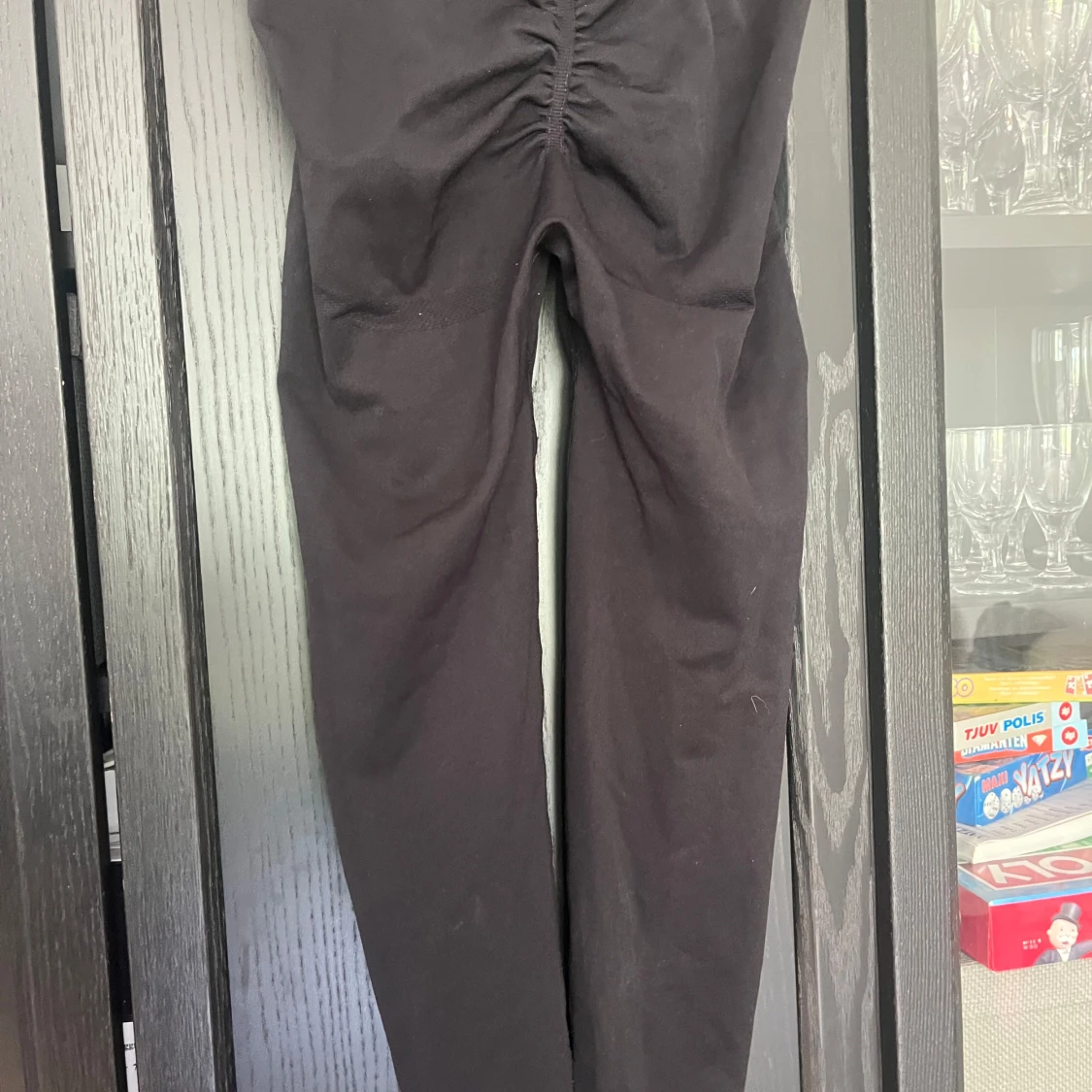 Svarta leggings från Fuze - 1