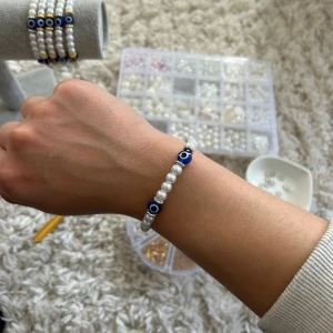 Handgjord armband - Precis gjort klart mina ”PROTECTED”🪬🧿 armband. Denna är i silver och görs enligt dina mått!
