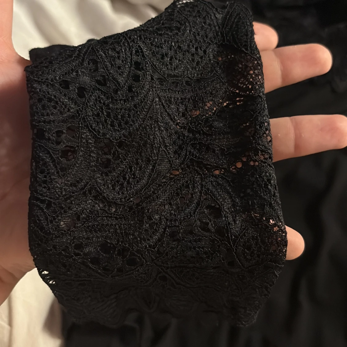 Svart spetsklänning från Soyaconcept - 3