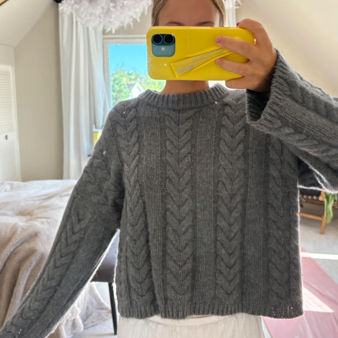 Chunky Cable Knit - 1