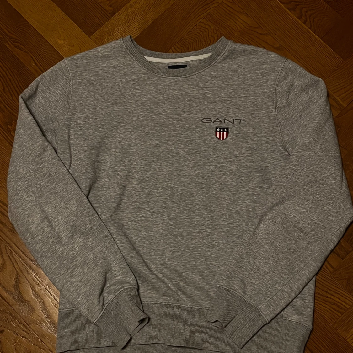 Grå Gant tröja - 1
