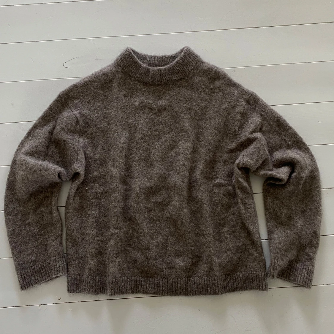 Brun stickad tröja från H&M