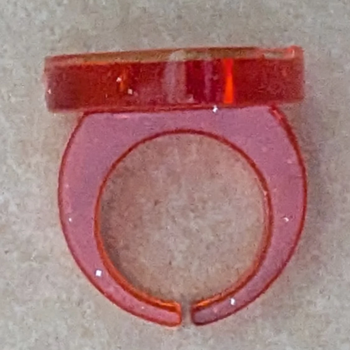 Hello Kitty hjärtring i plast - 3