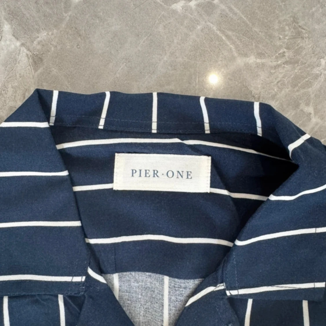 Blåvit randig skjorta från Pier One - 1