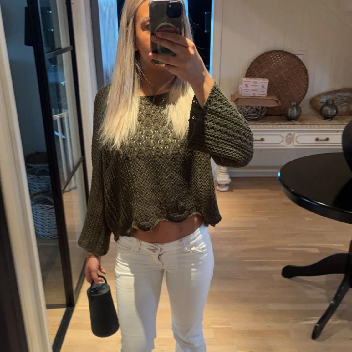 Mörkgrön stickad croppad tröja - 1