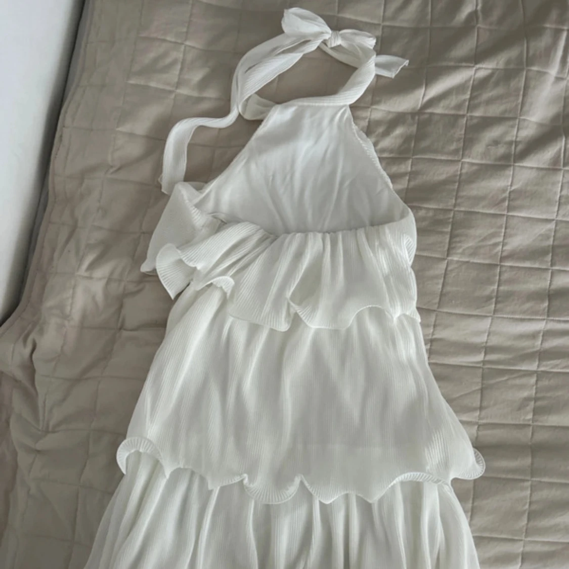 Vit klänning från Gina tricot  - 1