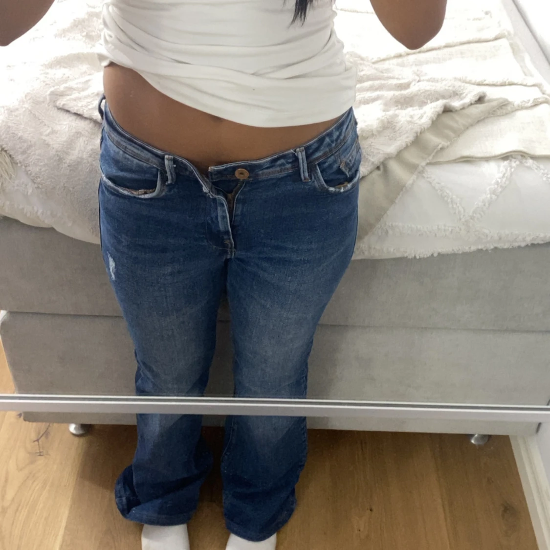 Blå bootcut jeans, low waist