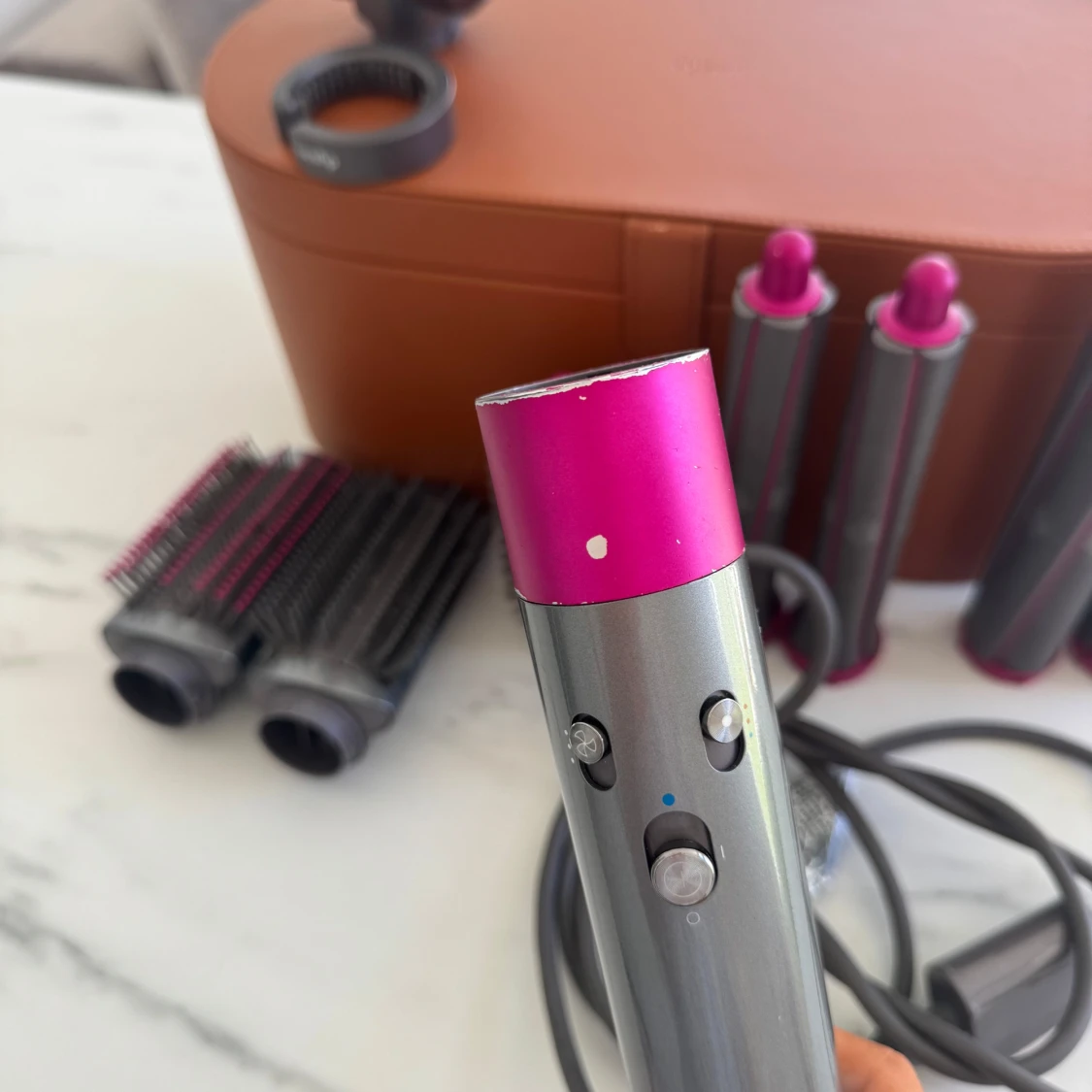 Dyson Airwrap med tillbehör och väska - 2