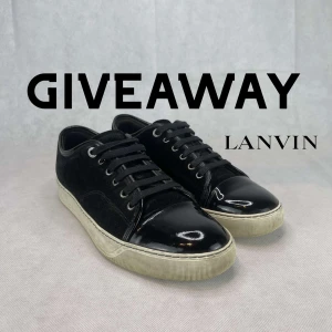 Lanvin skor - Hej jag kickar igång nu min nya Plick och för att gå med krävs det bara att likea och följa, avslutas den 25Augusti. De är i storlek uk7, motsvarar eu42. De är i extremt bra skick och har nypris på ca 5200kr!🌊🍾