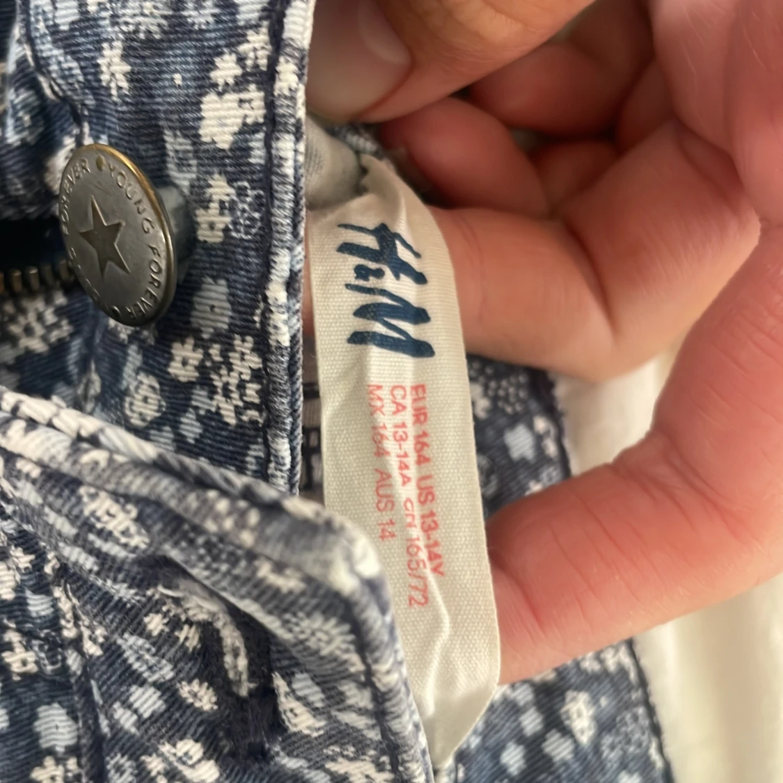 Blommiga jeansshorts från H&M - 2