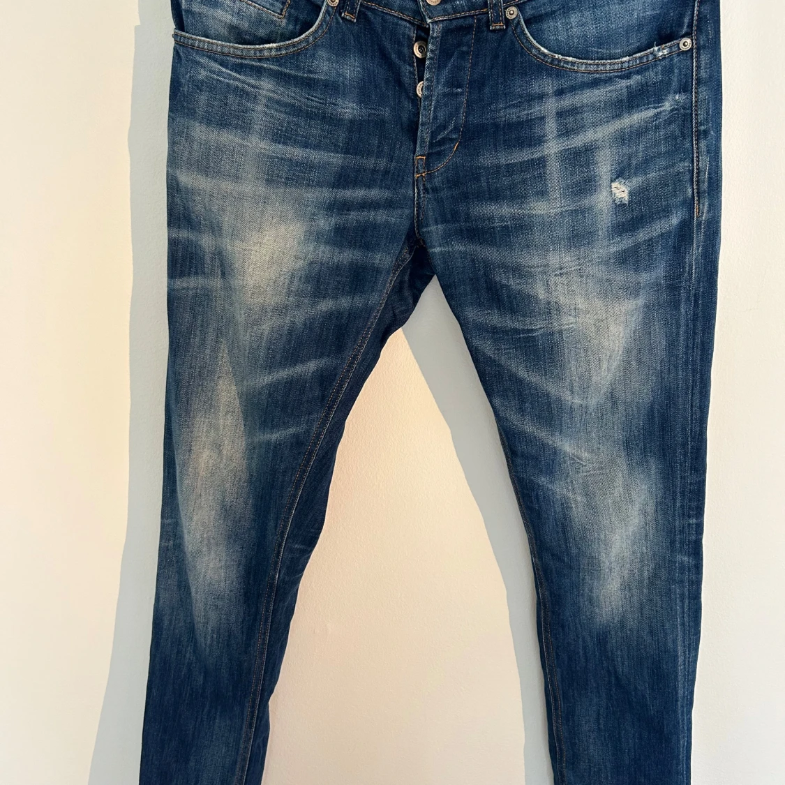 Dondup George , 32 - 1