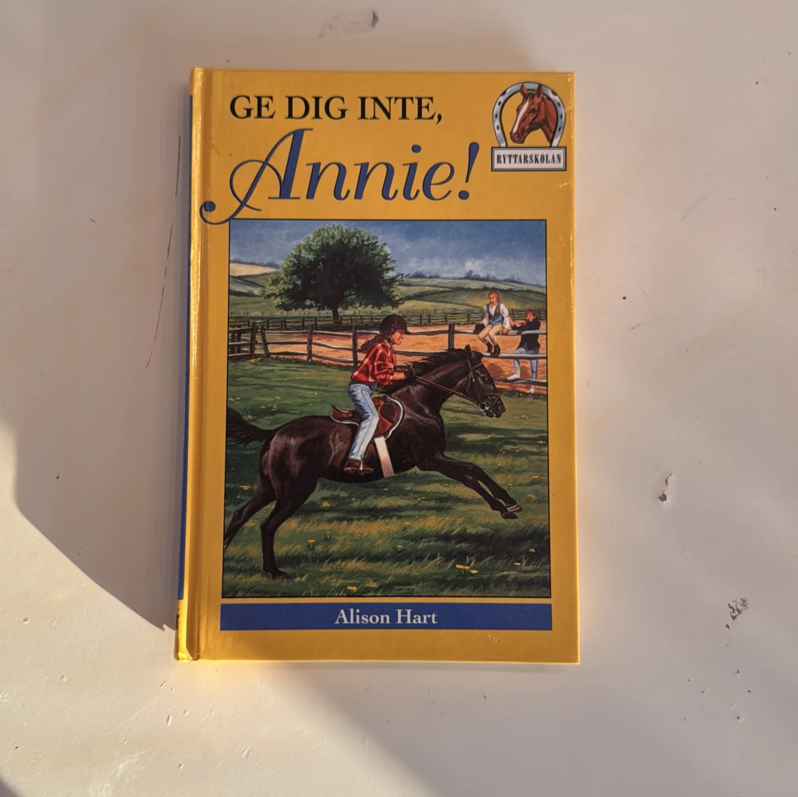 Alison Hart böcker  - 2