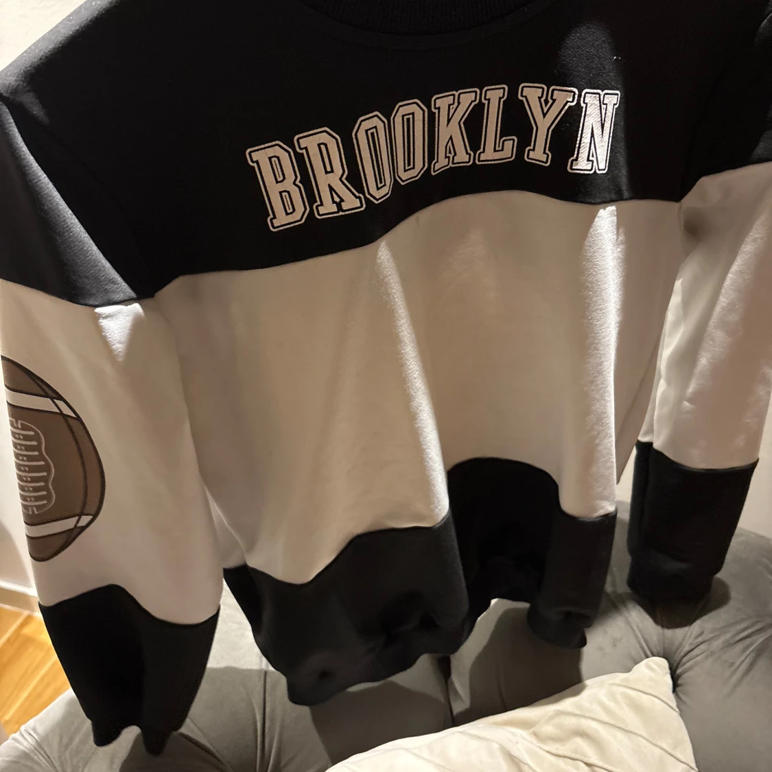 Brooklyn sweatshirt med fotbollstryck - 3