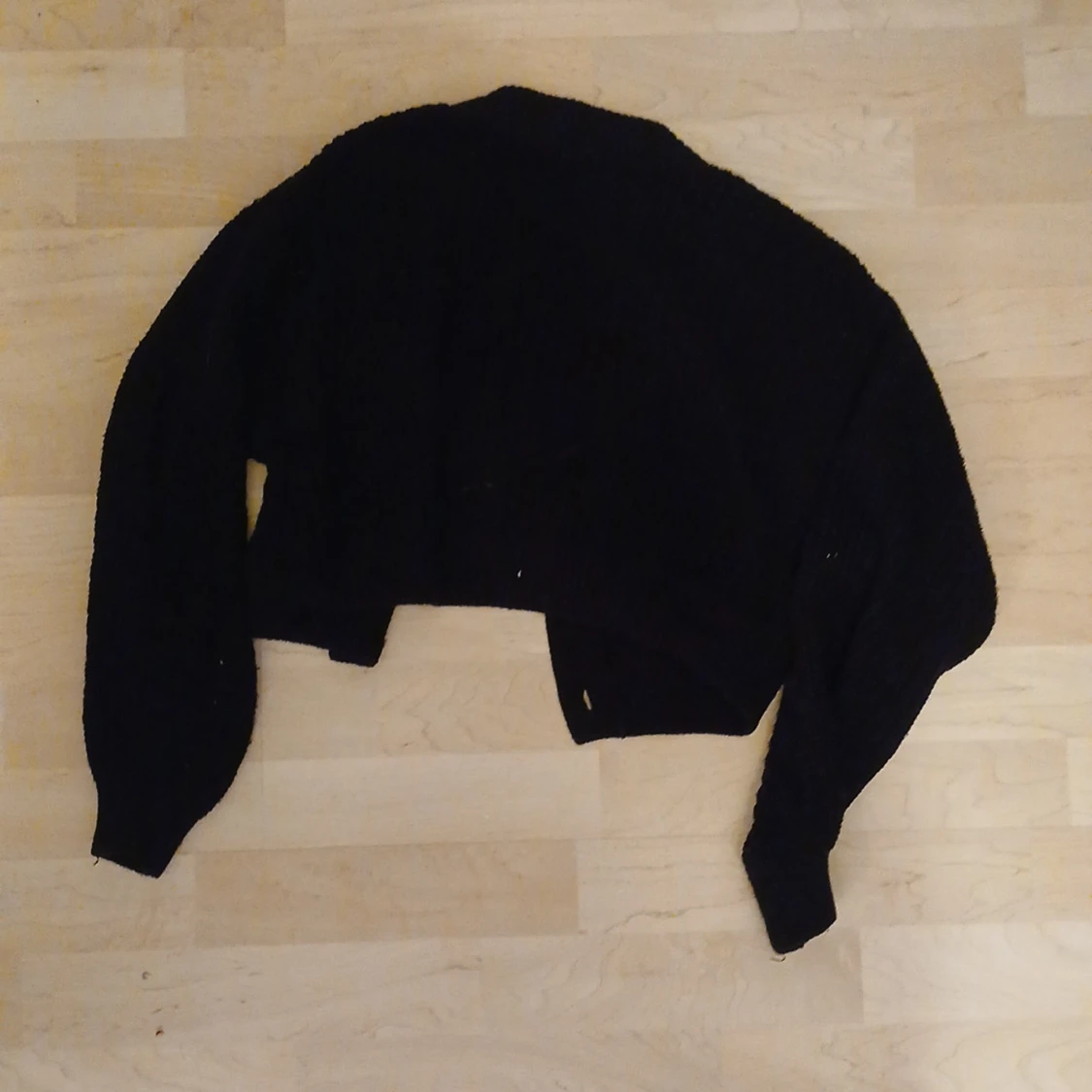 Kort stickad kofta  - 2