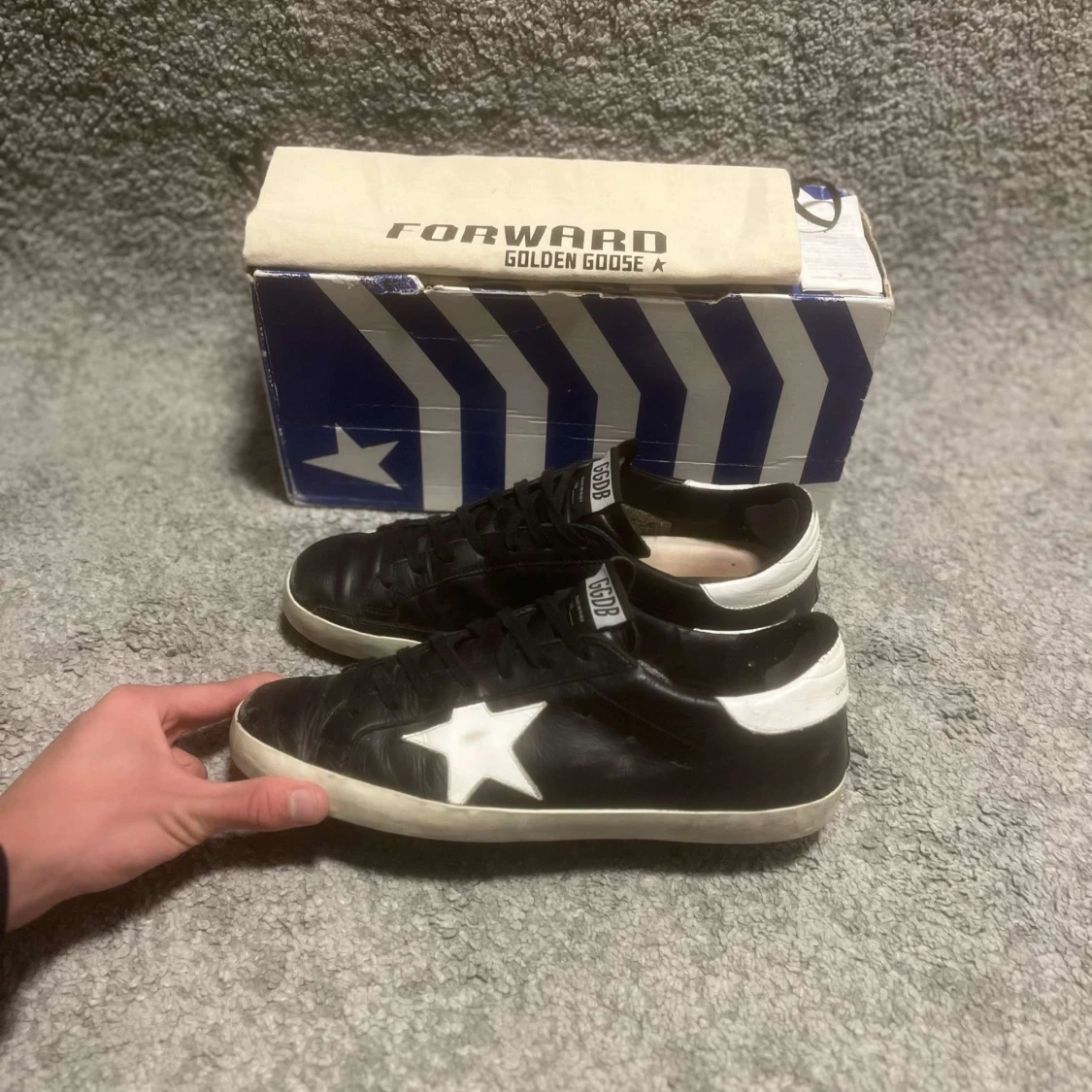 Golden Goose svarta sneakers med vit stjärna - 2