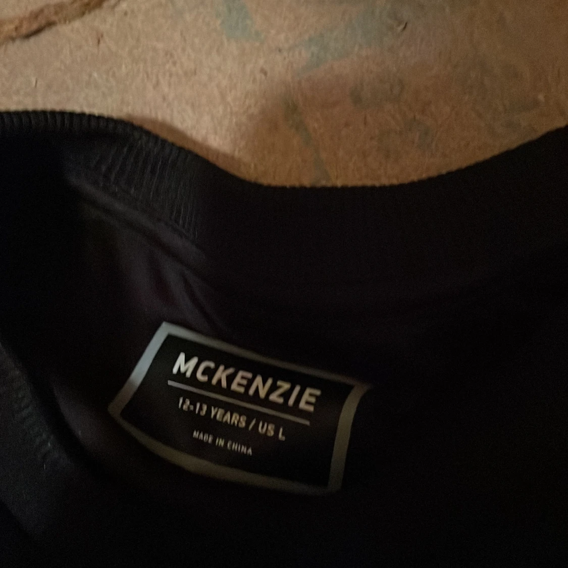 Svart och grå sweatshirt från McKenzie - 1