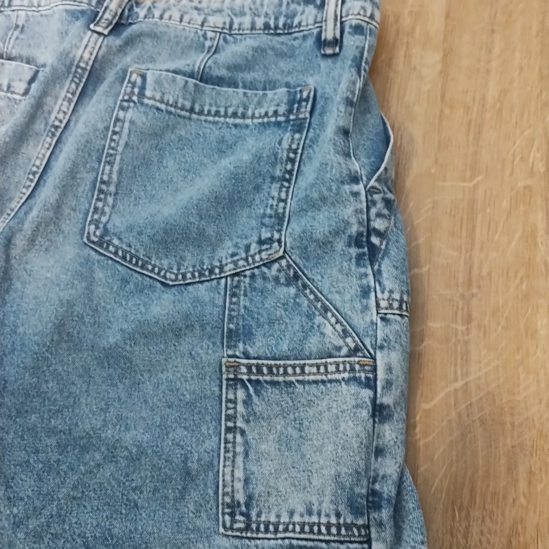 Blå jeansshorts med fickor från H&M - 2