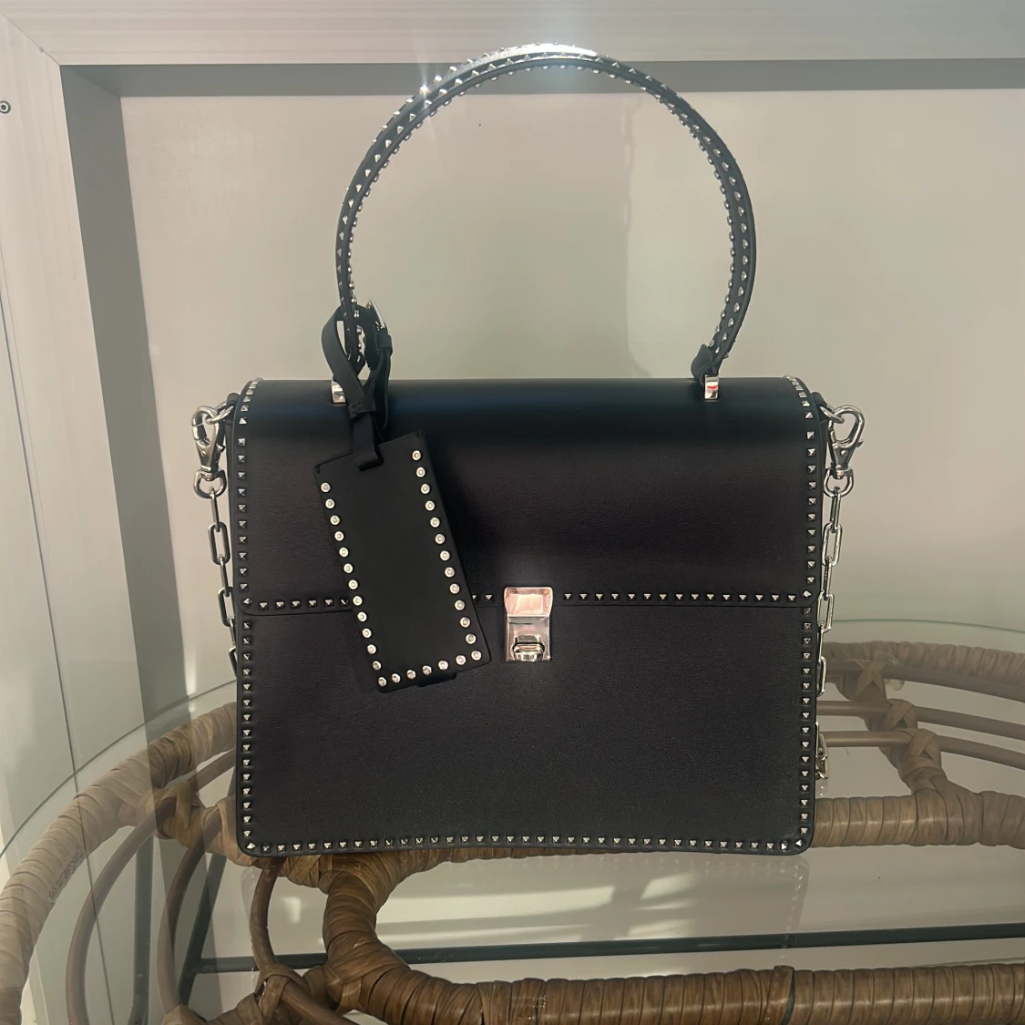 Svart handväska Valentino Garavani