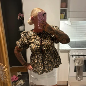 Topp från Nelly - Storlek 36, från Nelly! Aldrig använd 