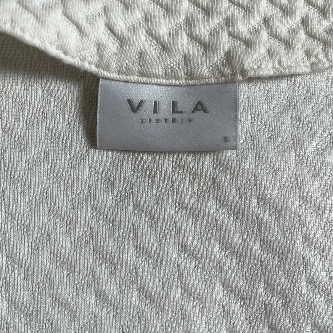 Vit kofta från Vila - 1