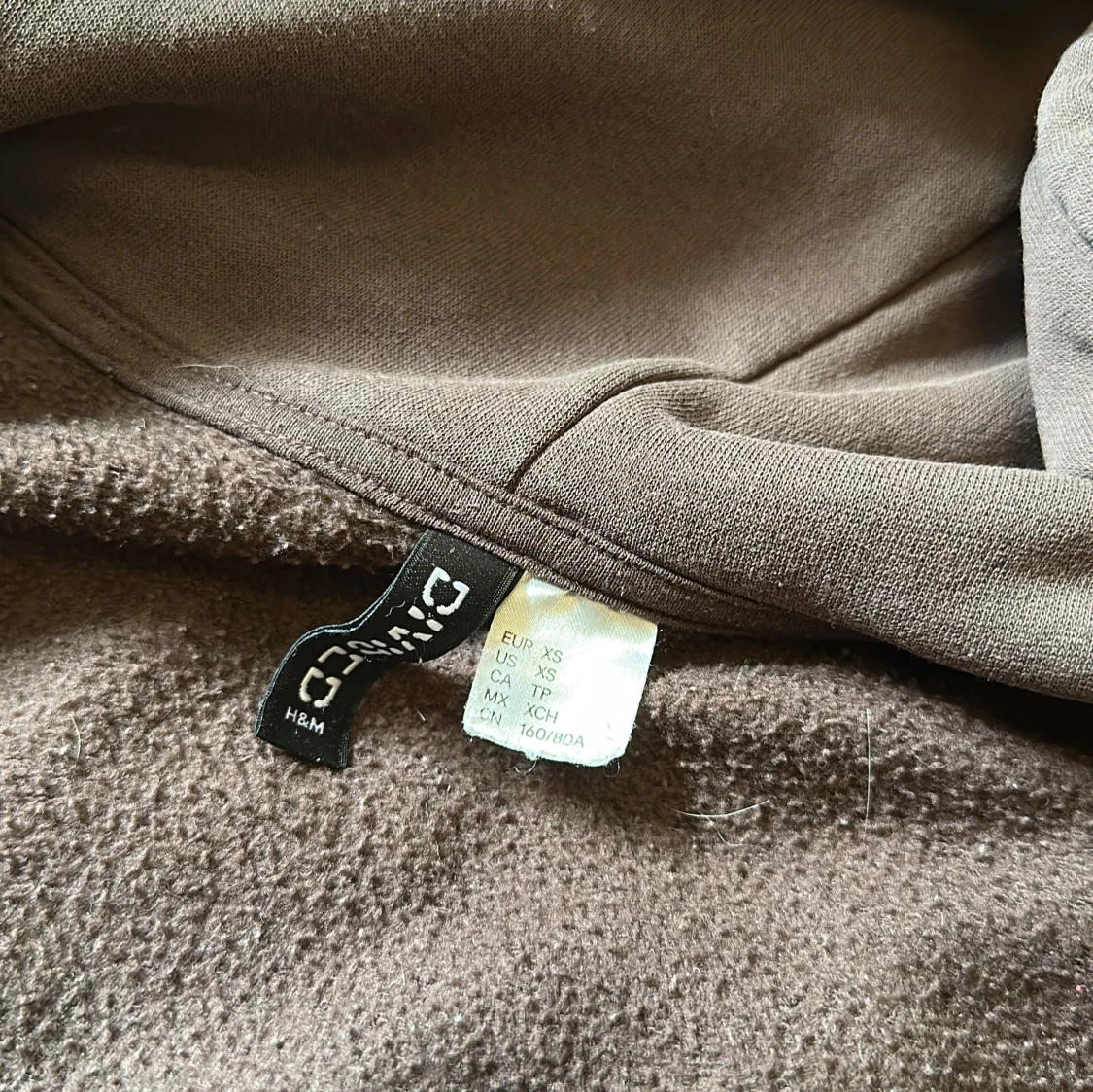 Brun hoodie med tryck från Divided by H&M - 2