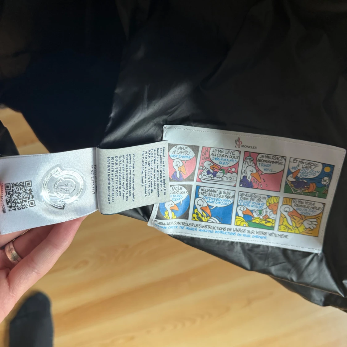 Svart pufferjacka från Moncler - 2