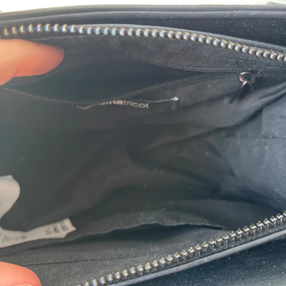 Svart axelväska från Gina Tricot - 2