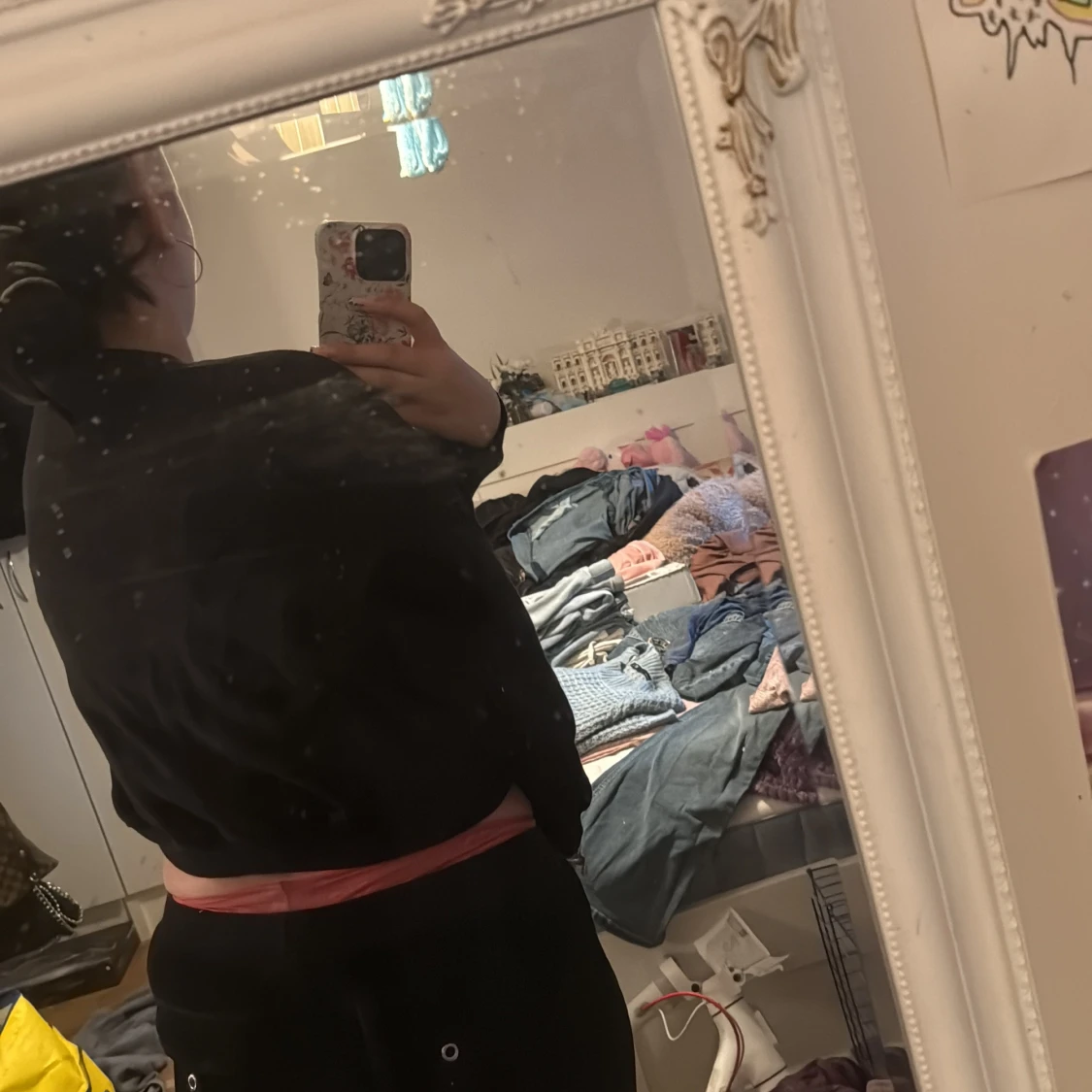 Svart croppad sweatshirt från 157 - 1