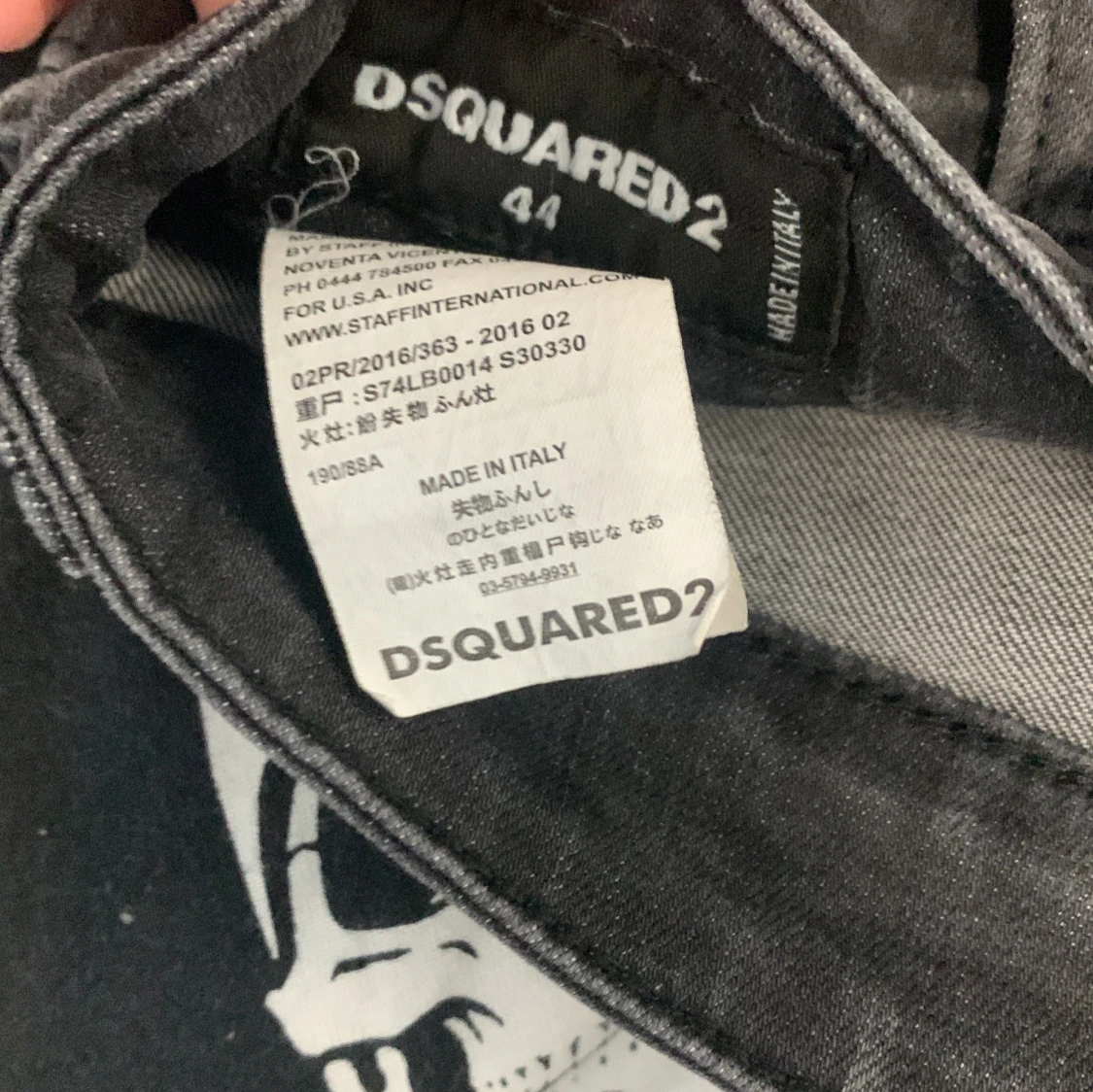 Grå jeansshorts från Dsquared2 - 1