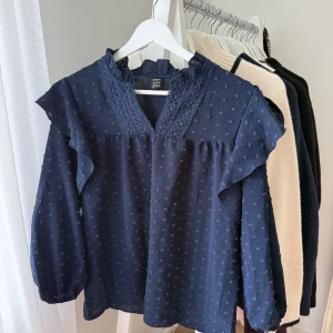 Mörkblå blus - Jätte fin mörkblå blus från shein💞