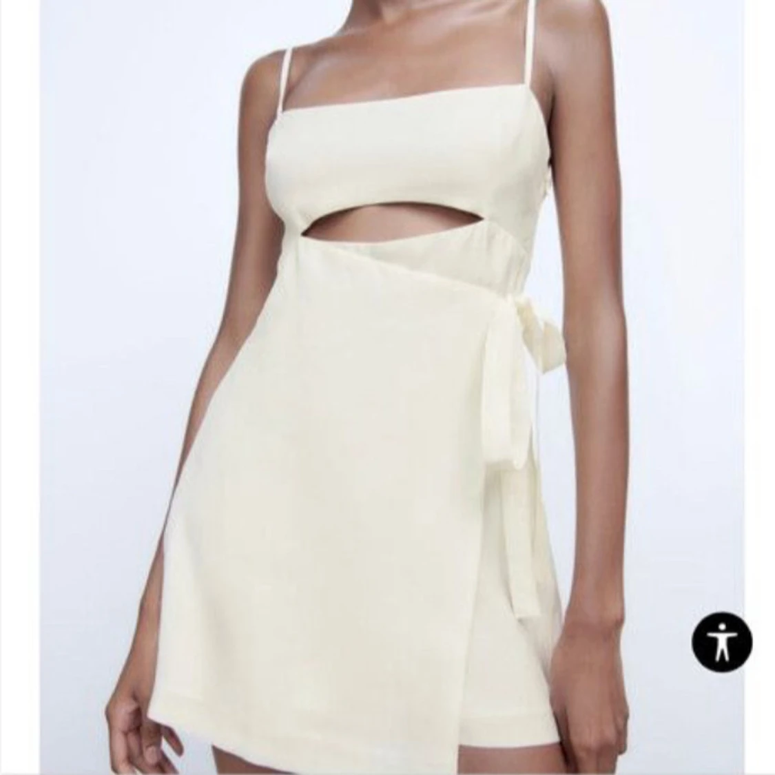 Vit omlottklänning från Zara