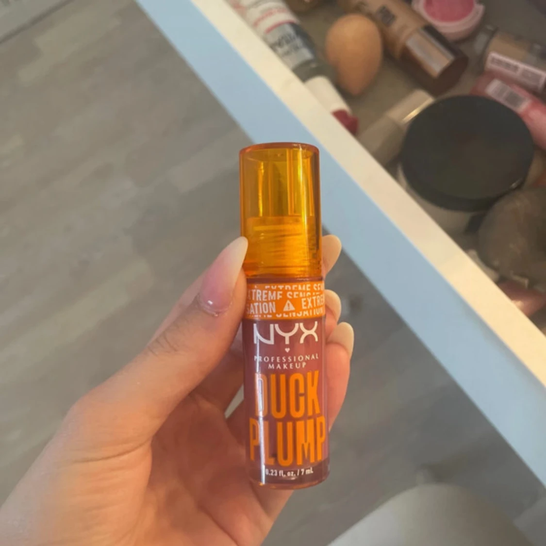 NYX Duck Plump Lip Gloss 09  