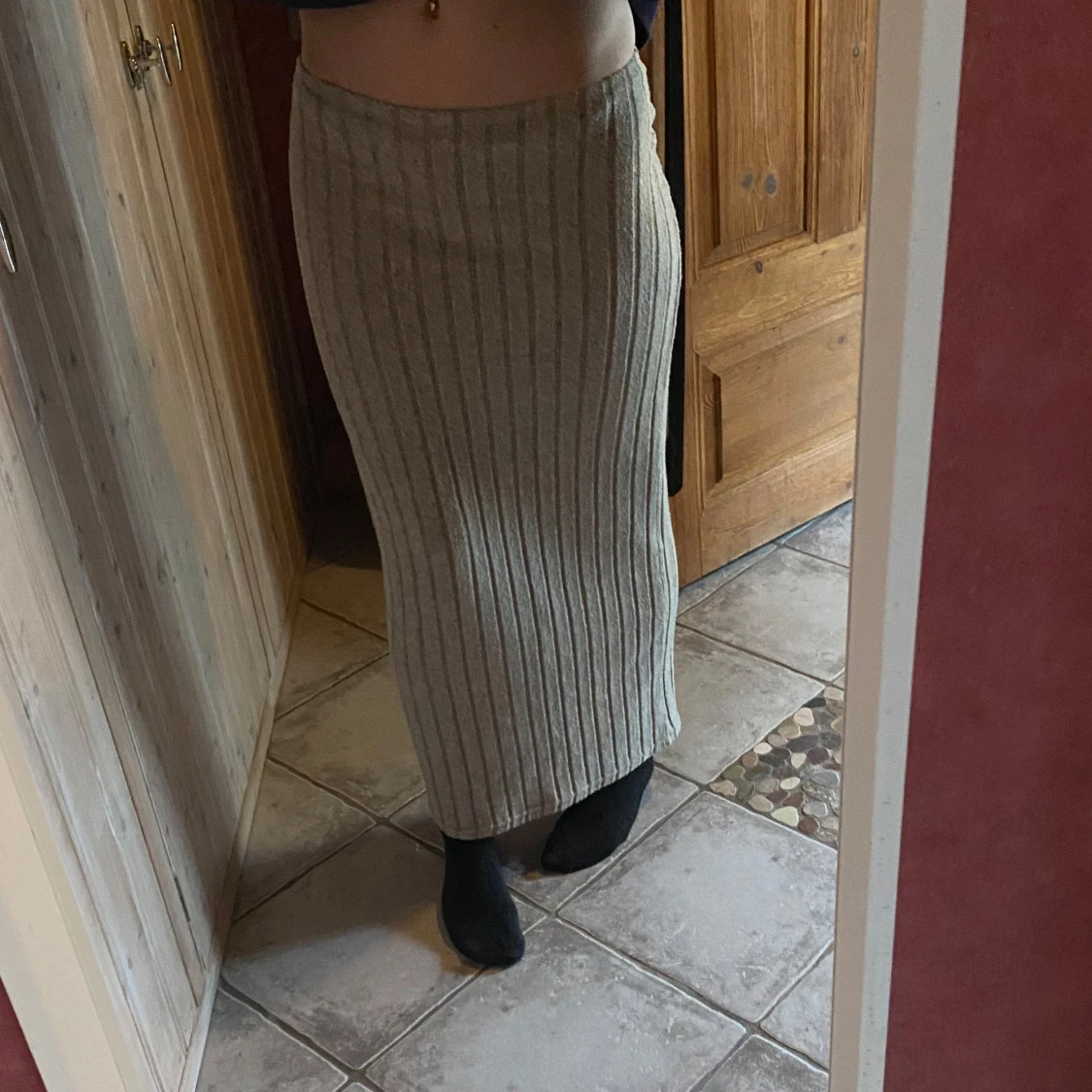 Beige ribbad långkjol