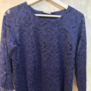 Spetsblus   - Snygg & elegant blus i spets 💙
