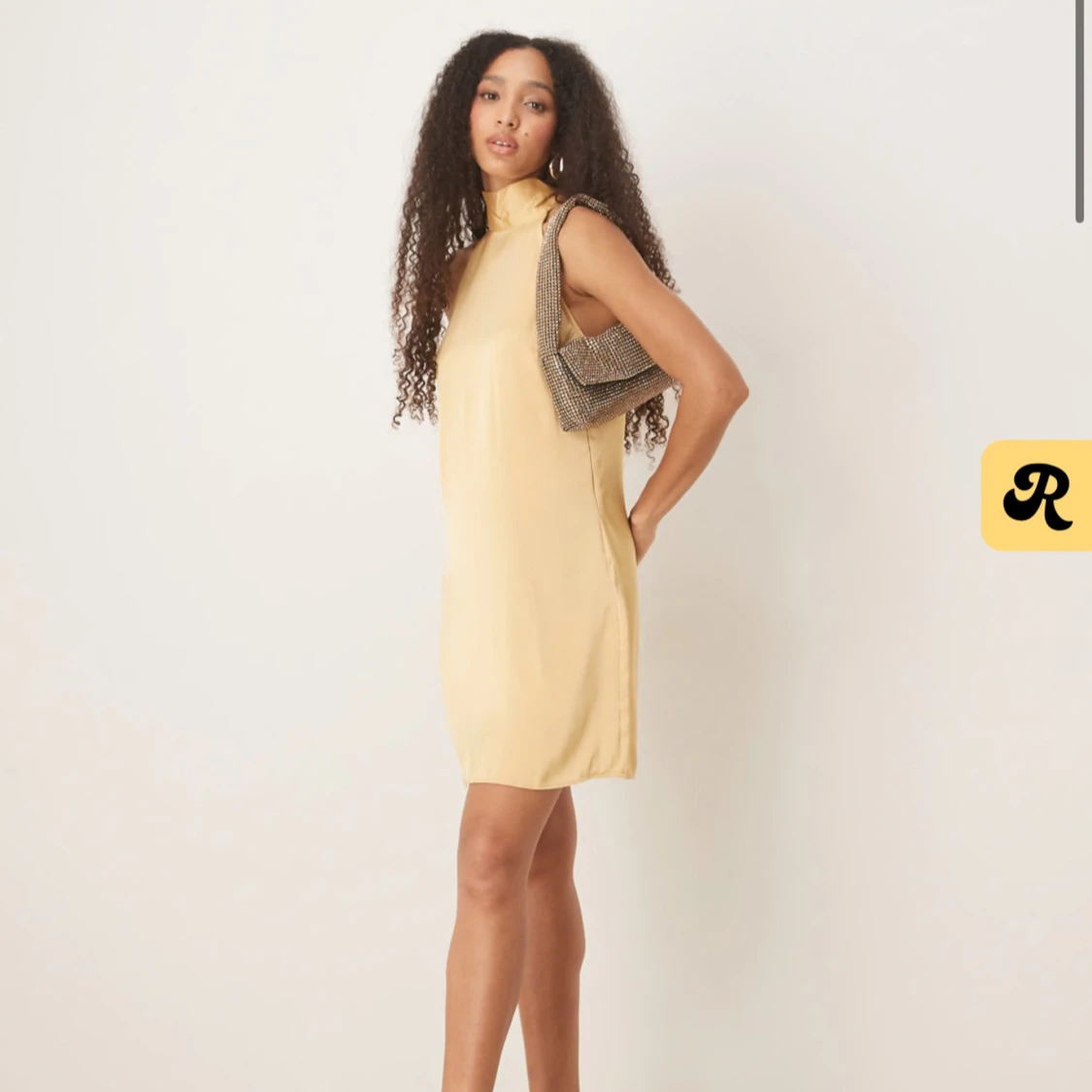 Gul halterneck med knyt i nacken