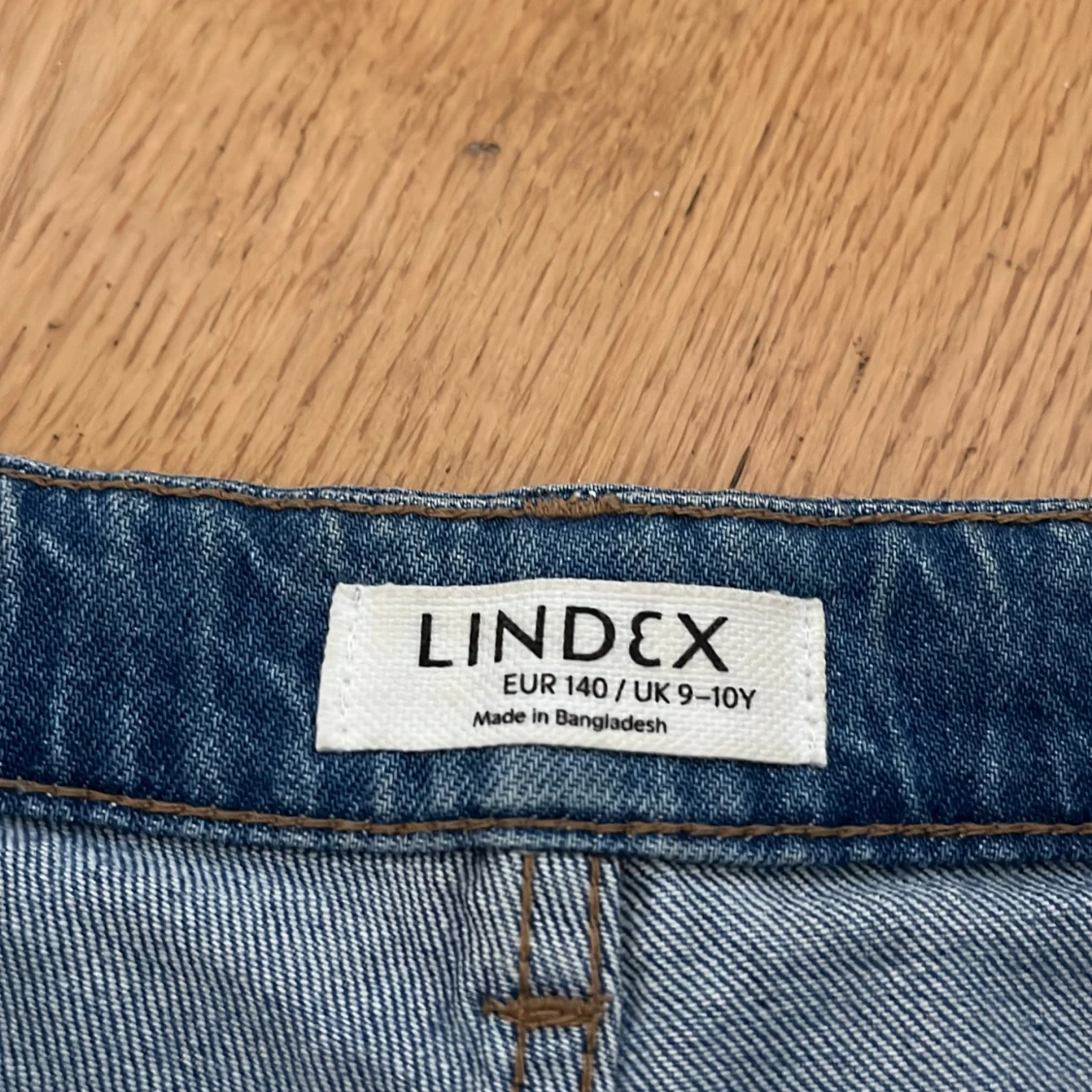 Blå jeansshorts från Lindex - 1