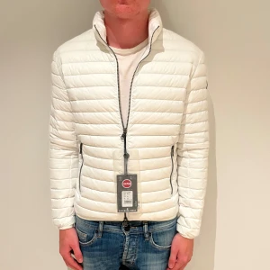 Colmar jacka  - Colmar jacka | Skick: 10/10 (HELT NY) | EU 46/XS | Fraktar via postnord eller instabox på köparens bekostnad | Hör av dig vid minsta fråga eller fundering! 