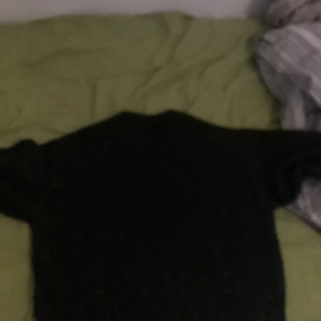 Svart stickad tröja med lång ärm