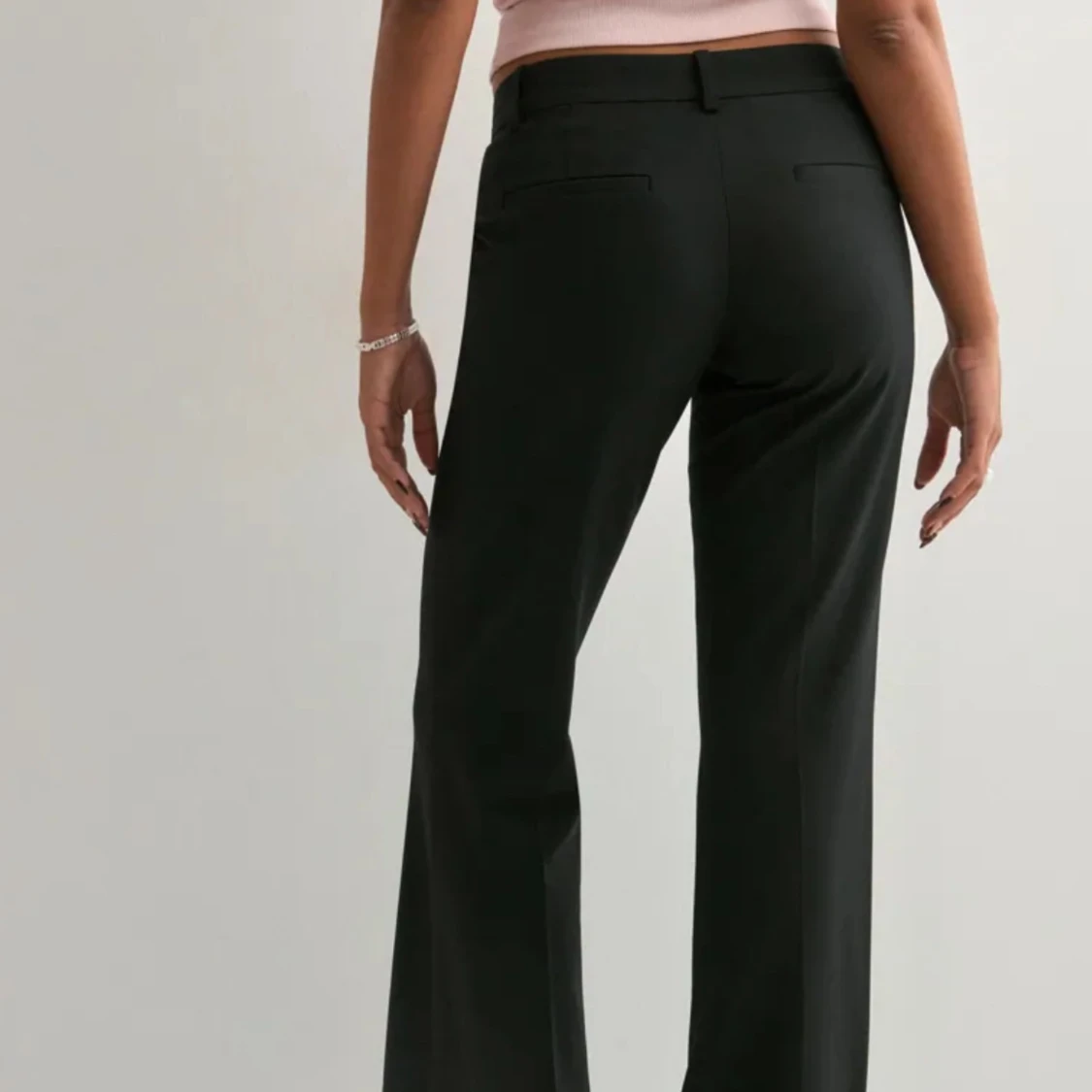 Nellys svarta kostymbyxor  - 2
