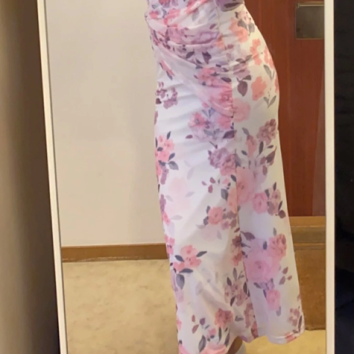Lång blommig klänning  - 2