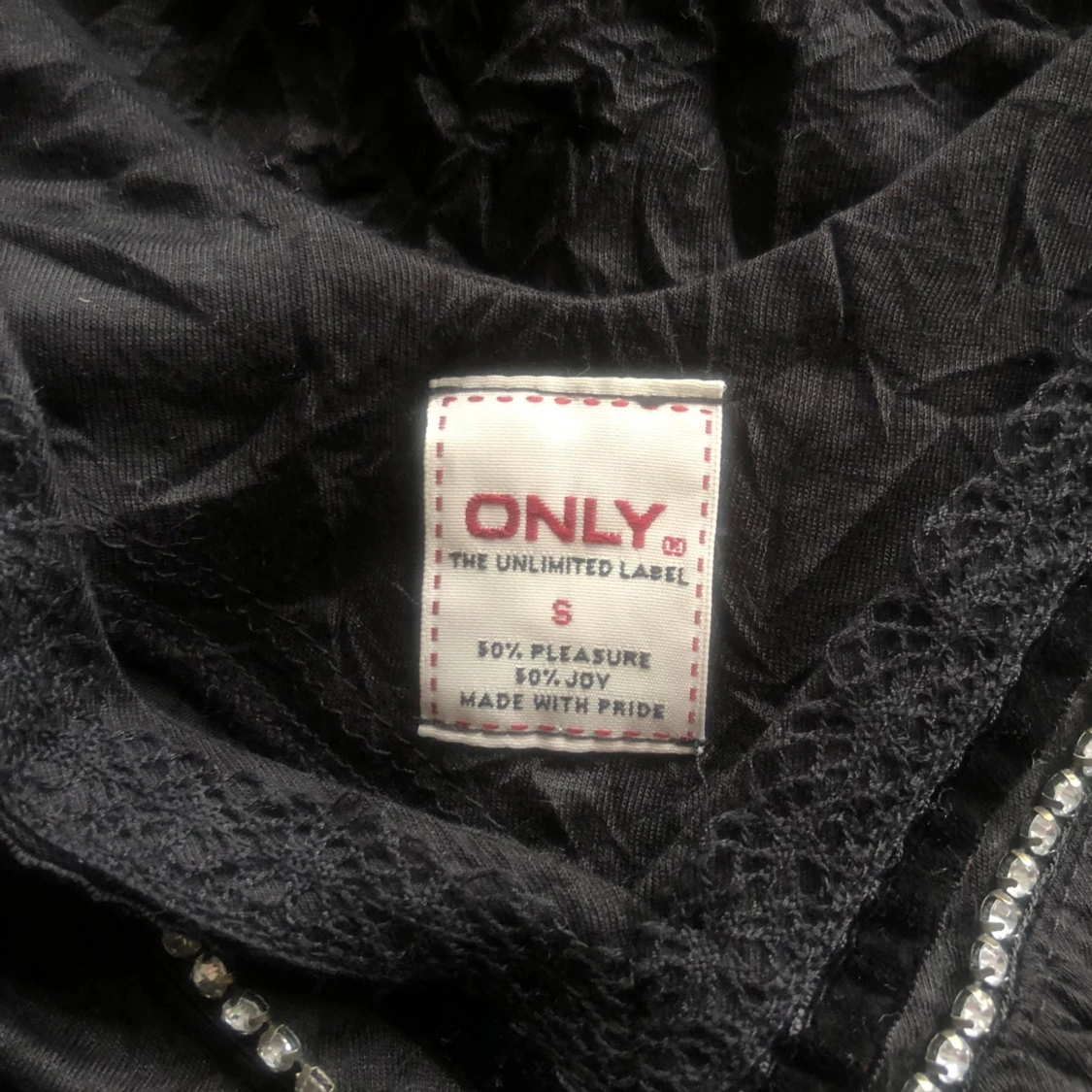 Svart topp med strass från ONLY - 3