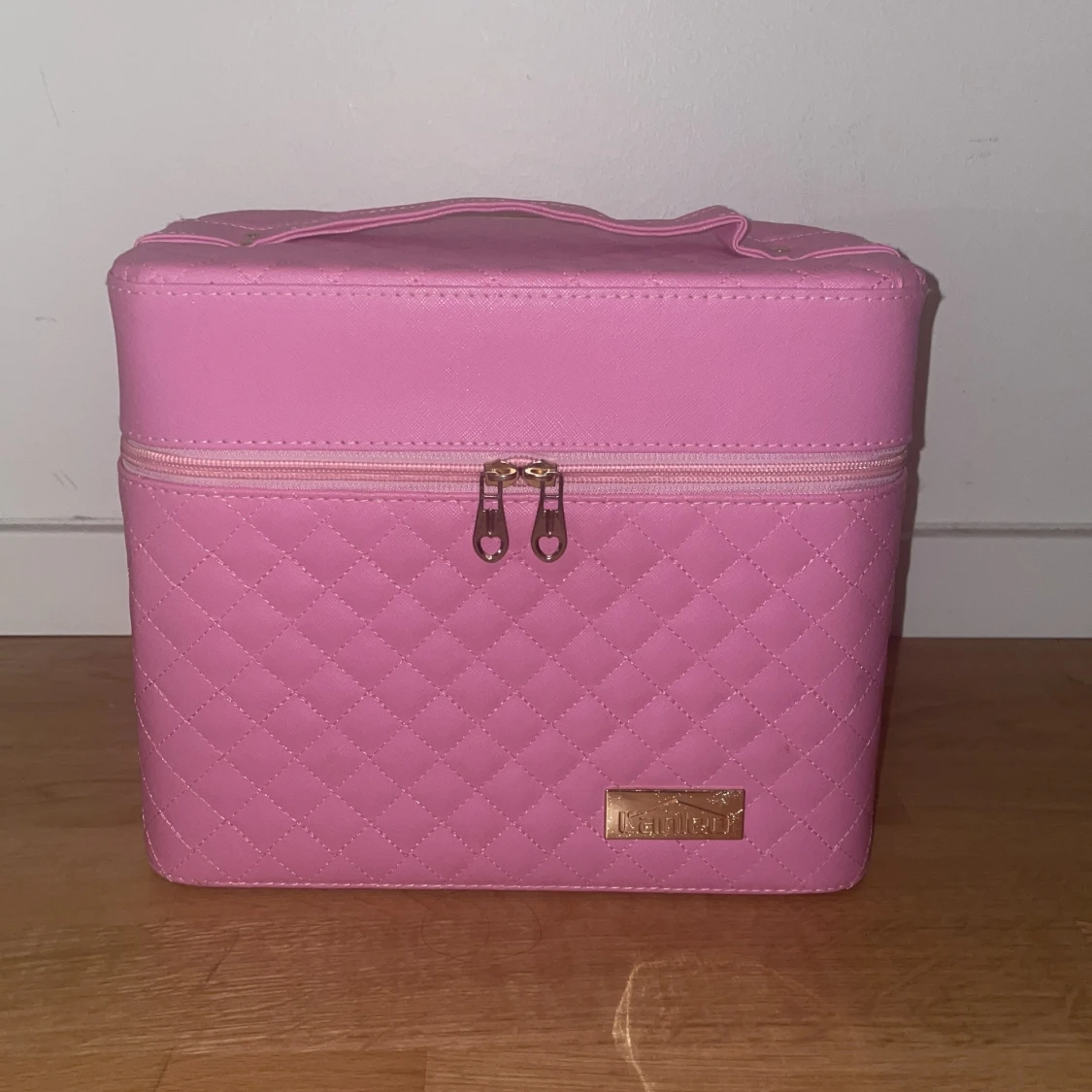 Rosa quiltad sminkväska med spegel